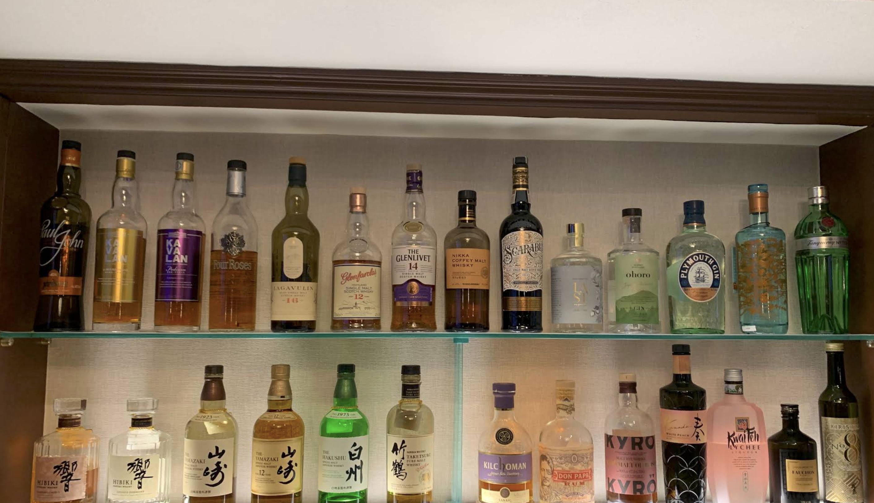Bar Lilly バーリリー 店内写真